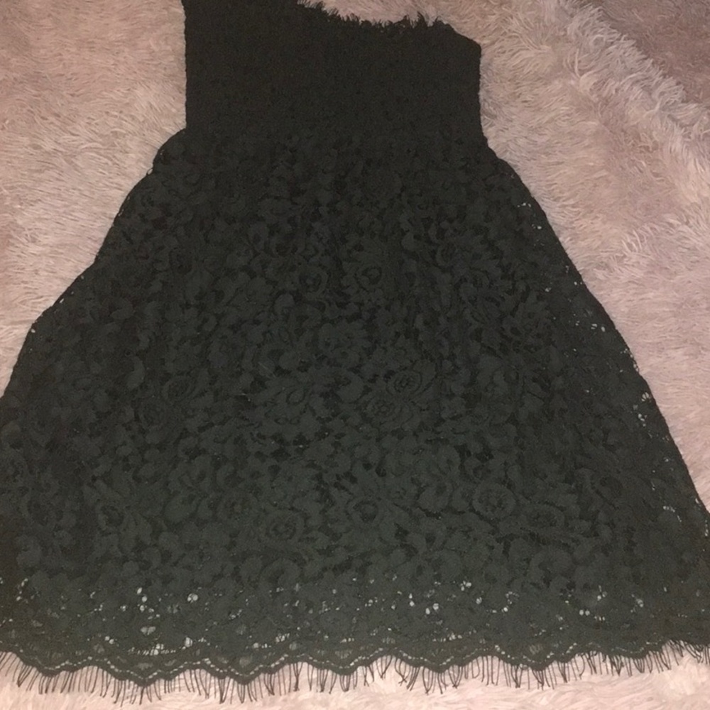 Brand New velvet by Graham and Spencer tube, hunter green lace dress